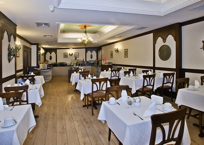 Orient Express & By Orka 3*